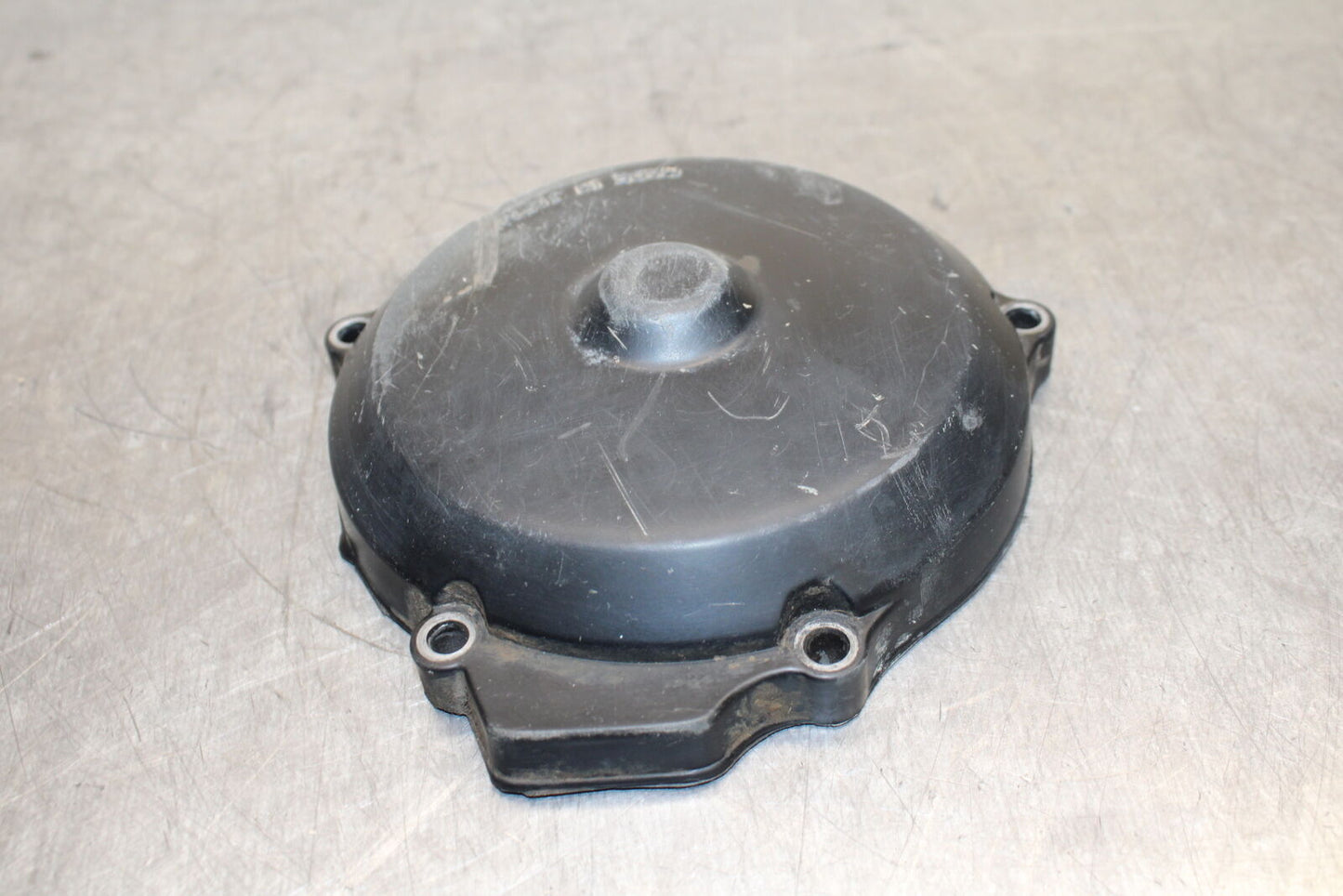 82-83 YAMAHA IT175 ENGINE MOTOR STATOR GENERATOR MAGNETO COVER BB108