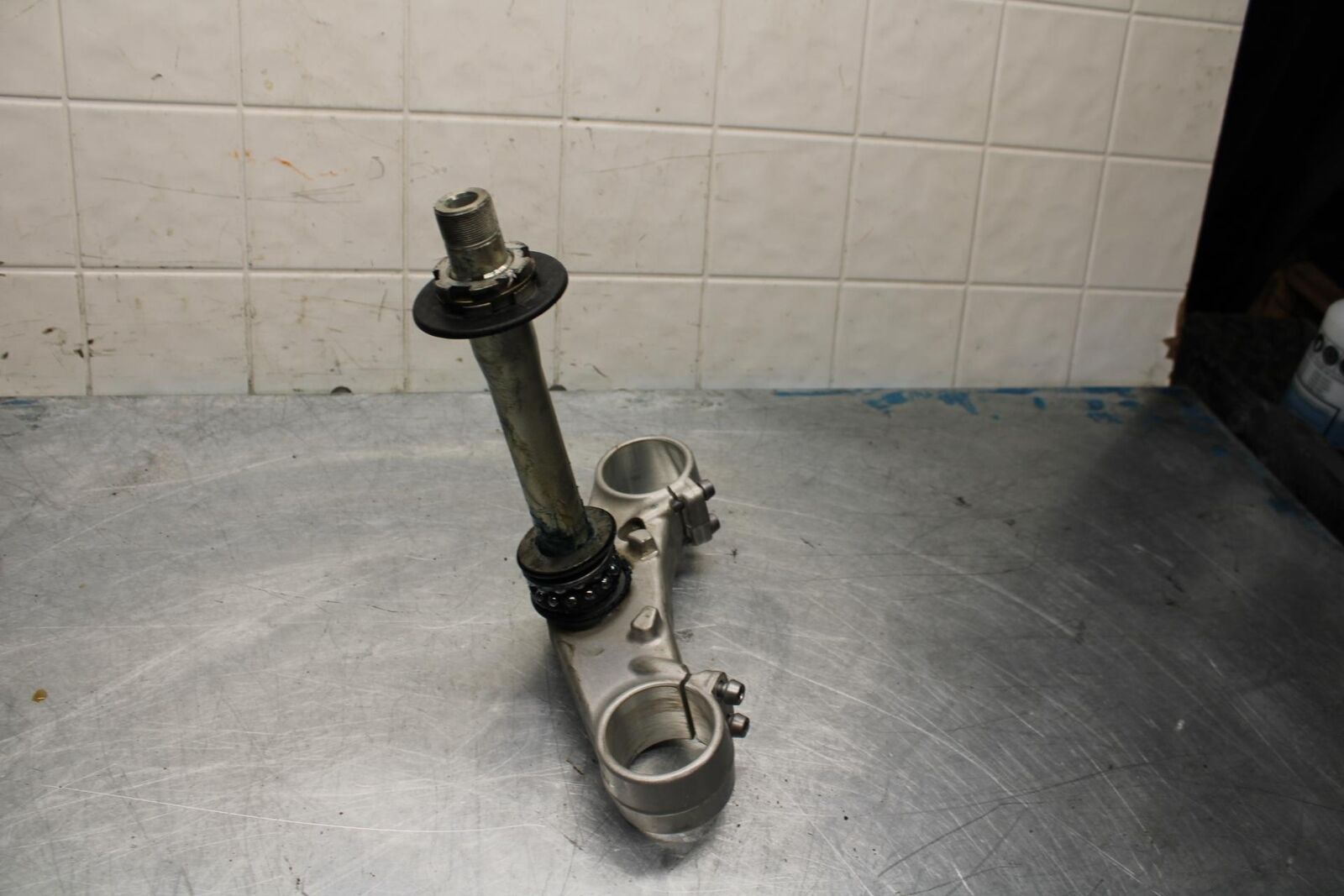 06-07 TRIUMPH DAYTONA 675 DAYTONA 675 FRONT FORKS CLAMP LOWER TRIPLE TREE BB441