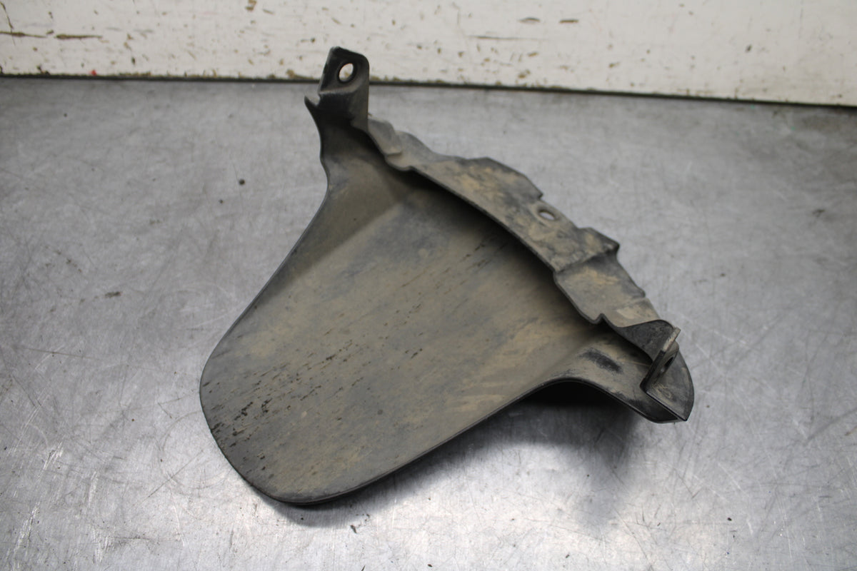 08-09 SUZUKI GSXR600 REAR BACK WHEEL TIRE HUGGER FENDER BB728