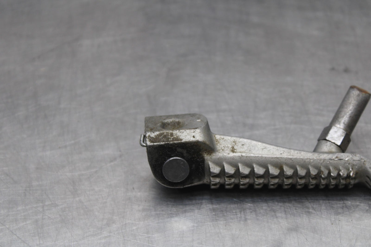 23-26 KAWASAKI NINJA ZX4RR RIGHT FRONT FOOT REST PEG STEP BB898