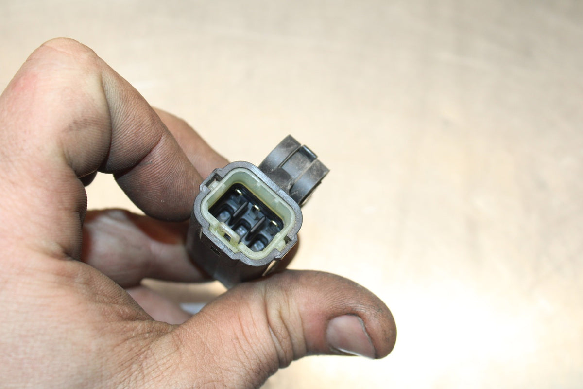 05 YAMAHA YZF R6 TIP OVER BANK ANGLE CRASH SENSOR SWITCH BB858