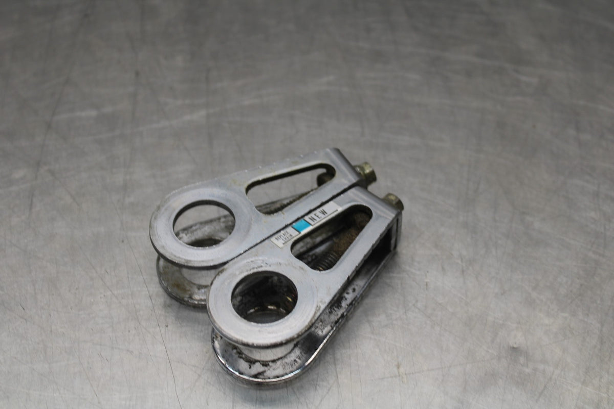 98-05 HONDA SUPER HAWK 1000 VTR1000F SWINGARM CHAIN TENSIONER ADJUSTMENT BB924