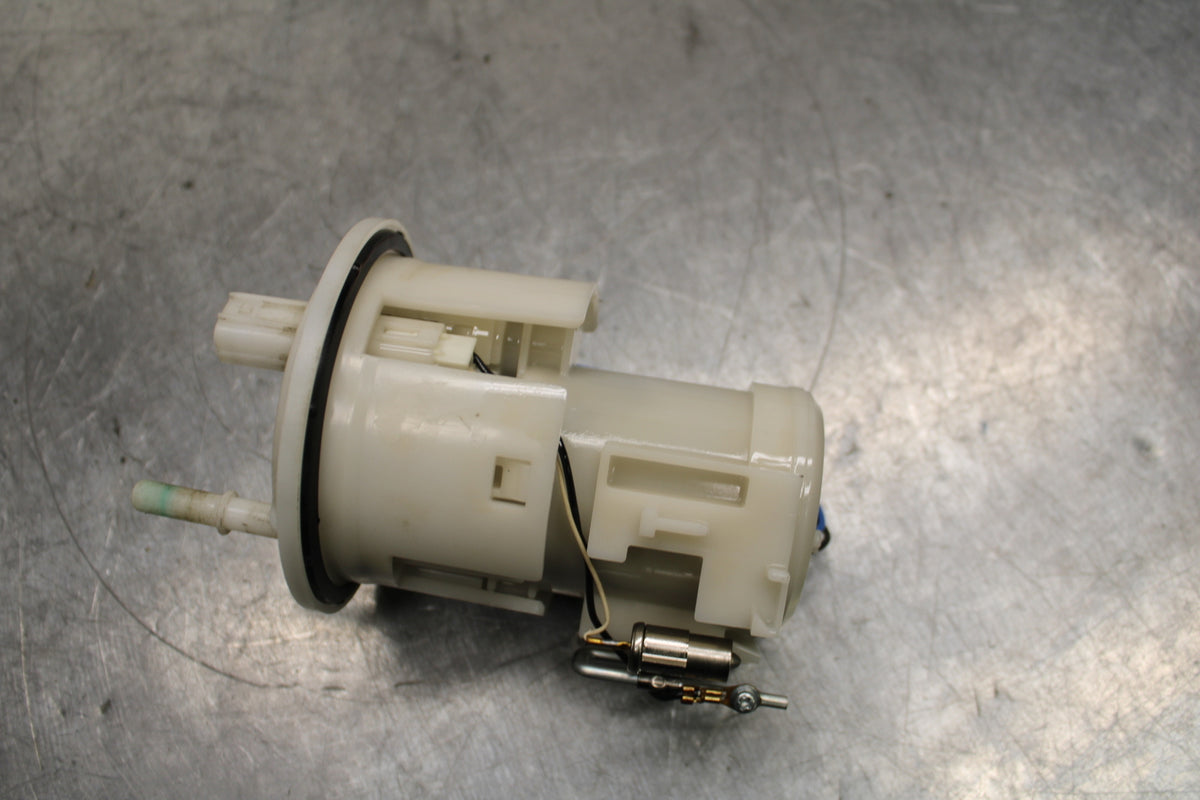 06-07 YAMAHA YZF R6 FUEL PUMP GAS PETROL SENDER UNIT BB742