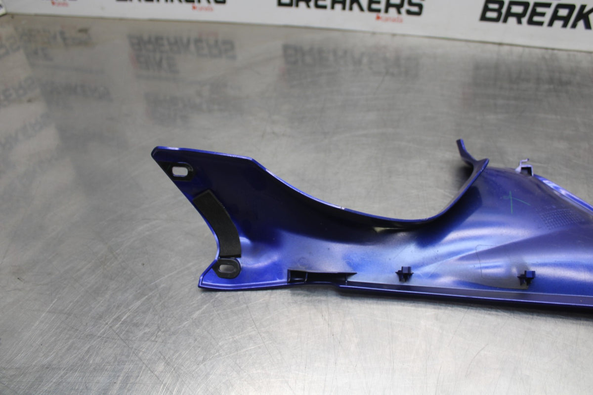 22-25 YAMAHA YZF R7 RIGHT FRONT DUCT COVER PANEL COWL BB583