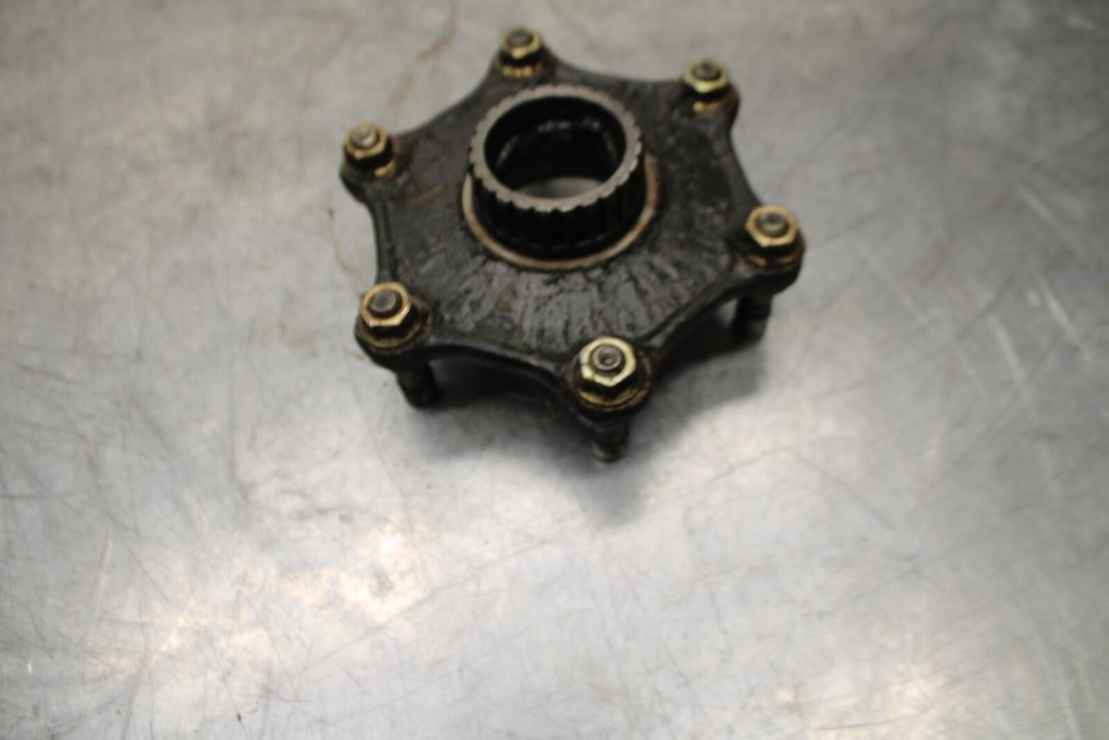 1983 Honda V45 Magna VF750C REAR HUB WHEEL BB91