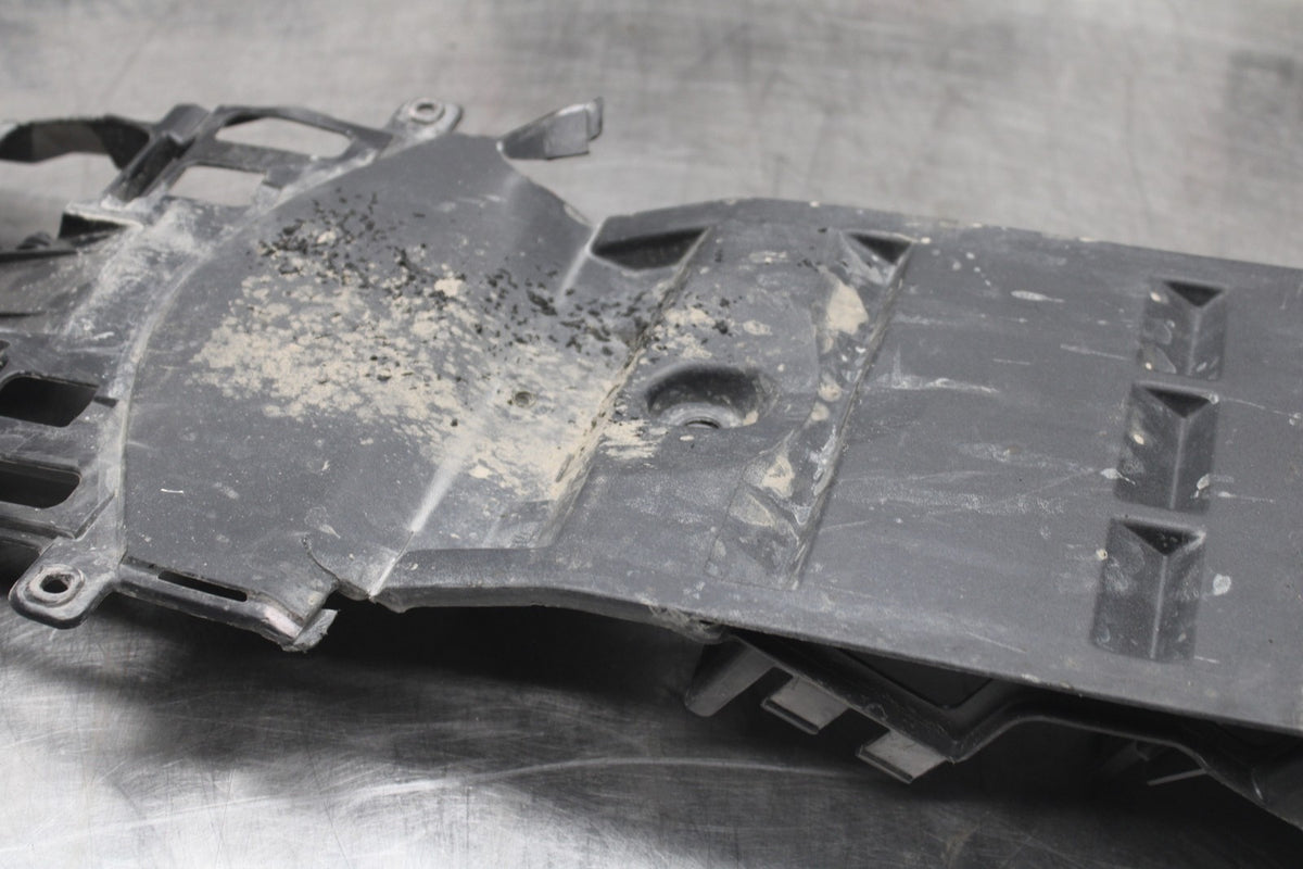 11-24 SUZUKI GSXR750 REAR BACK TAIL UNDERTAIL BATTERY TRAY PLASTIC BB879