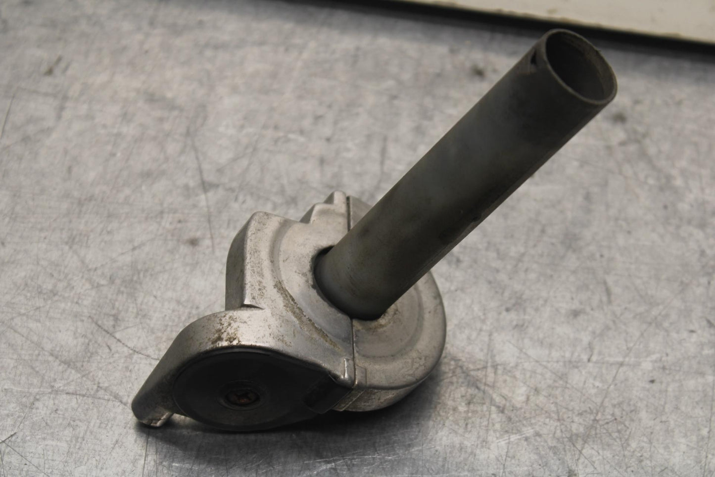 2005 Yamaha Banshee 350 YFZ350 RIGHT THROTTLE GRIP BB79