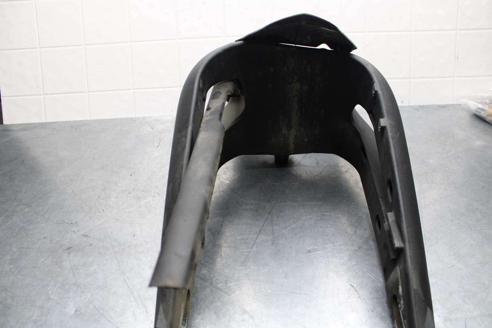 2009 Triumph Daytona 675 REAR SWINGARM BACK SUSPENSION SWING ARM  BB584