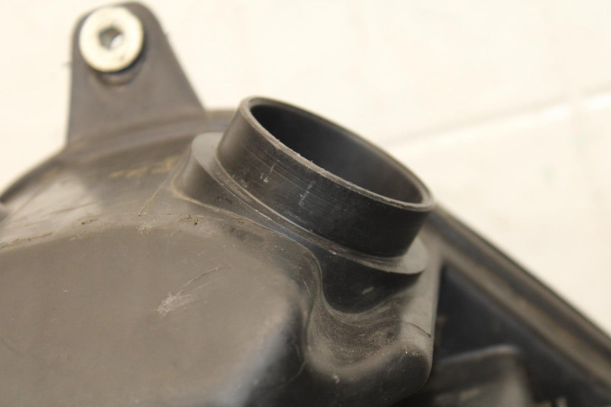 05 YAMAHA YZF R6S AIRBOX AIR INTAKE FILTER BOX BB600