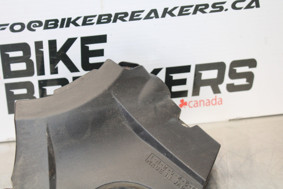 09-15 YAMAHA FZ6R ENGINE SPROCKET COVER BB161