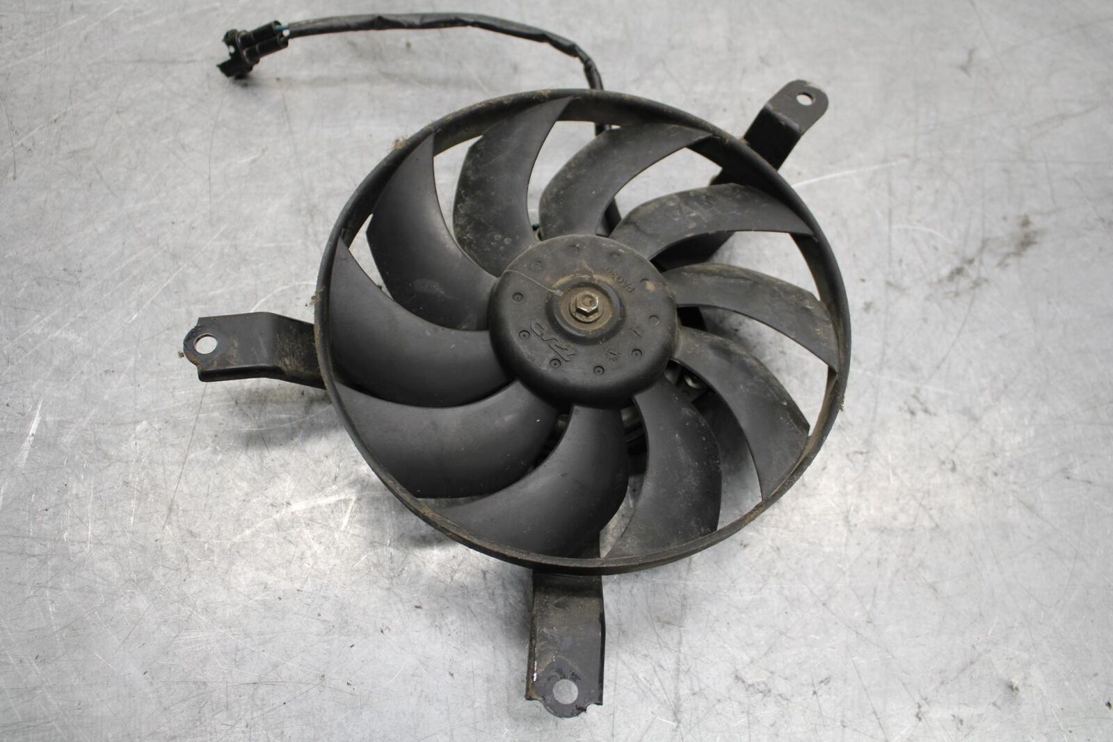 17 KAWASAKI Z900 ZR900 ENGINE RADIATOR COOLING FAN 59502-0614 BB549