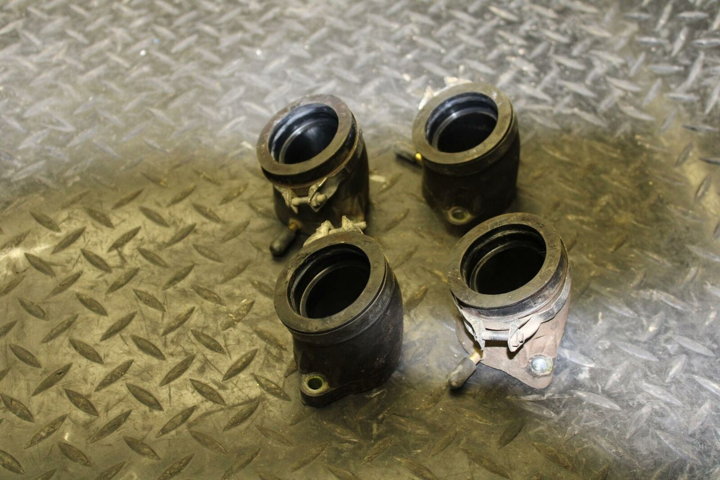 80-81 YAMAHA XS1100 SPECIAL INTAKE MANIFOLD BOOTS BB174