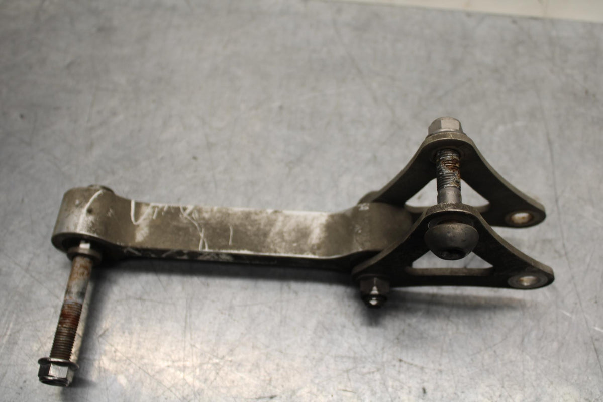 2009 Triumph Daytona 675 REAR DOGBONE SHOCK LINKAGE LINK  BB584