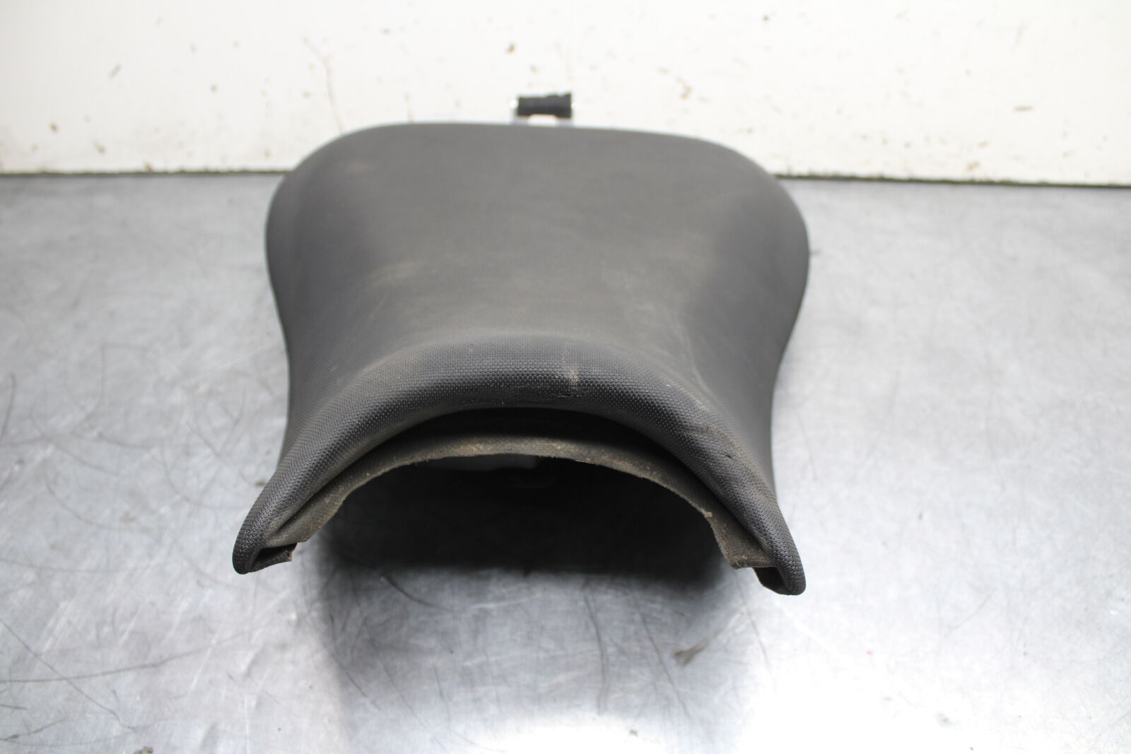 12-17 KAWASAKI ER-6N Z650 FRONT DRIVERS SEAT PAD SADDLE PILLION BB709