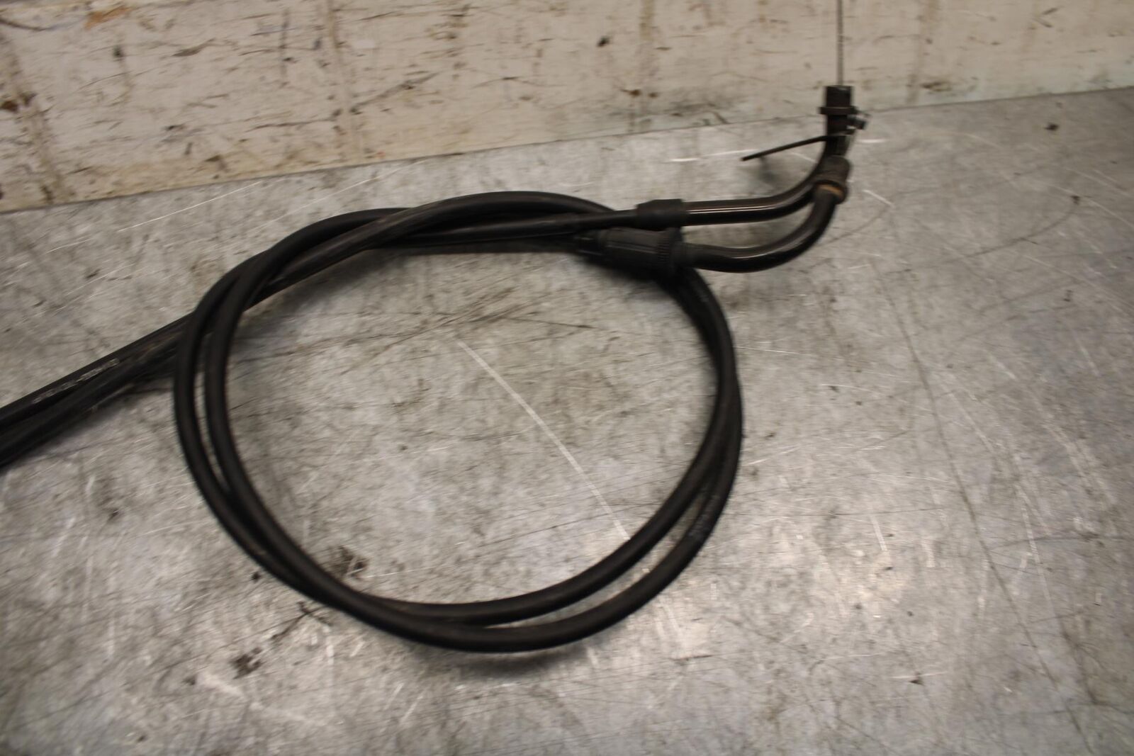 2007 Suzuki GSXR600 THROTTLE CABLES LINES 58300-01H00 58300-01H10 BB540