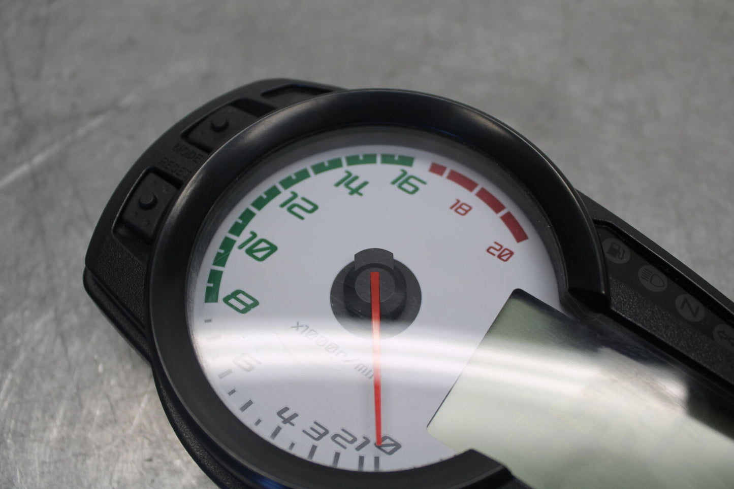 09-12 KAWASAKI NINJA ZX6R SPEEDO TACH GAUGES DISPLAY CLUSTER SPEEDOMETER BB698