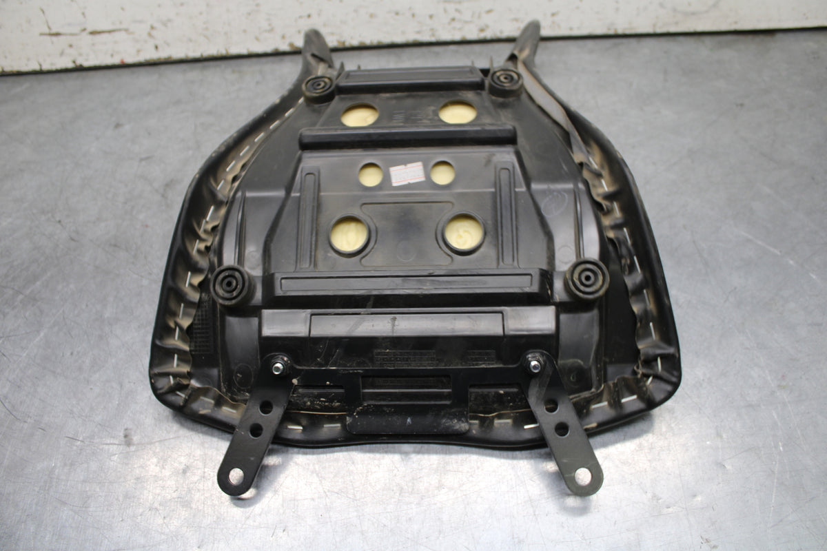 19-24 YAMAHA R3 FRONT DRIVERS SEAT PAD SADDLE PILLION BB736