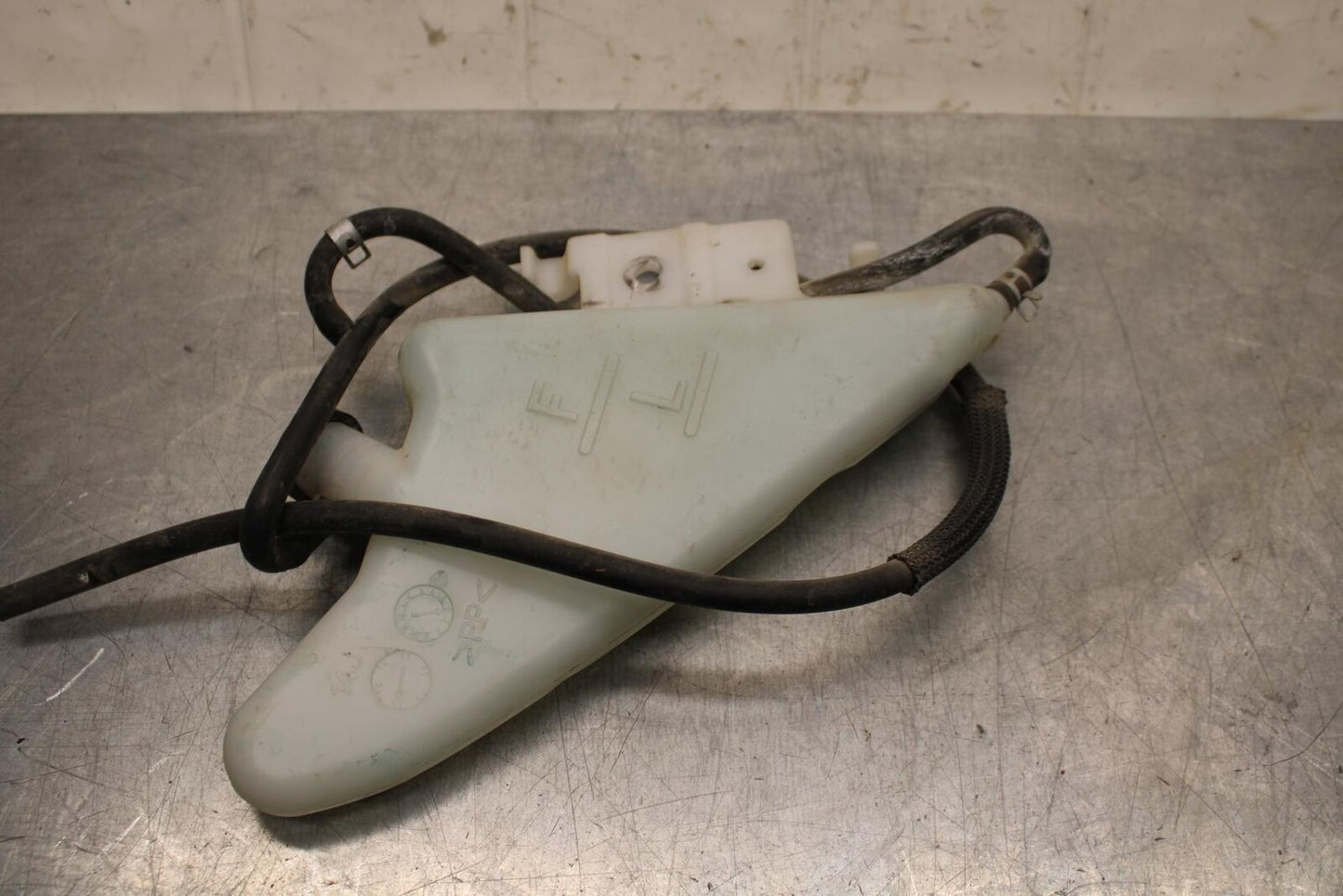 2015 Suzuki GSXR750 COOLANT WATER TANK RESERVOIR BOTTLE BB595