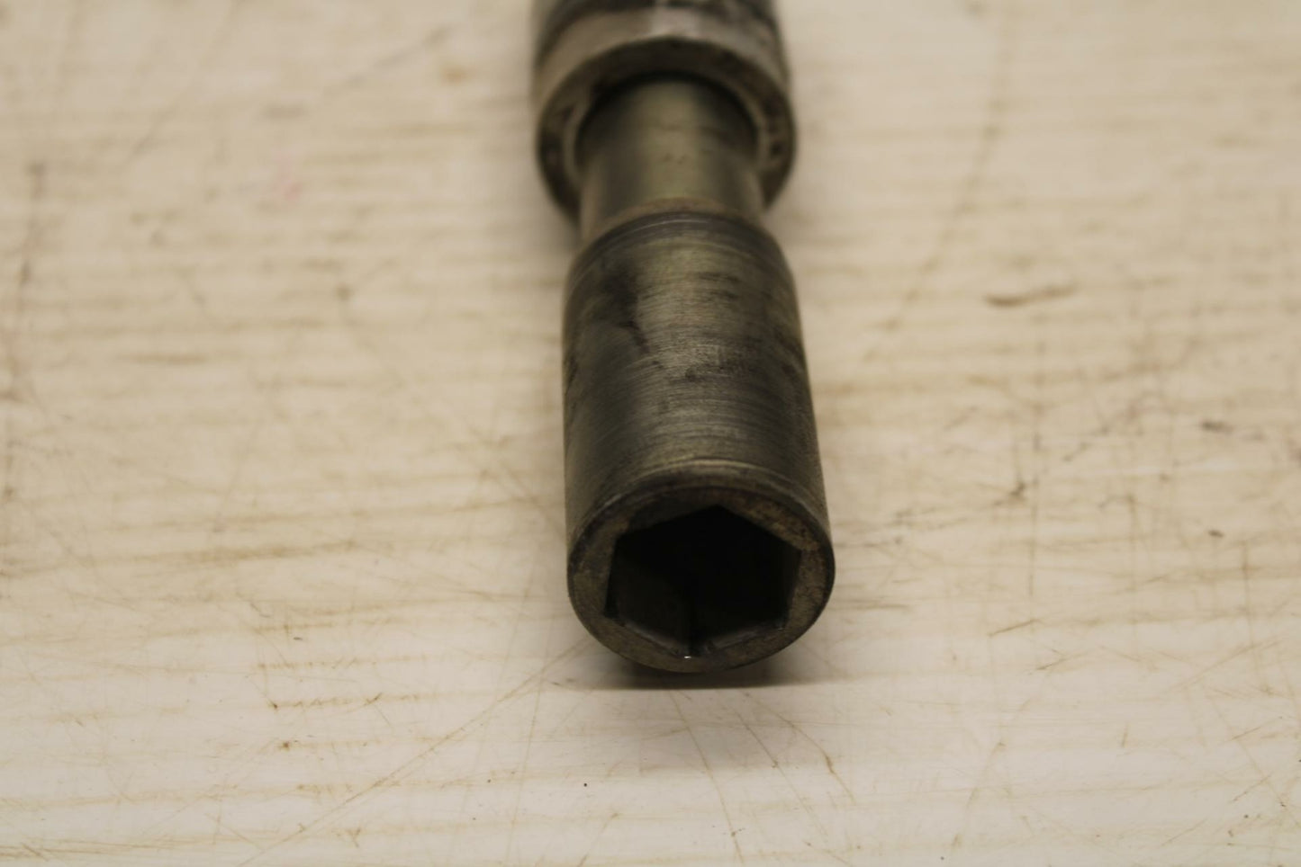 07-16 TRIUMPH STREET TRIPLE FRONT WHEEL RIM AXLE PIVOT BOLT BB356