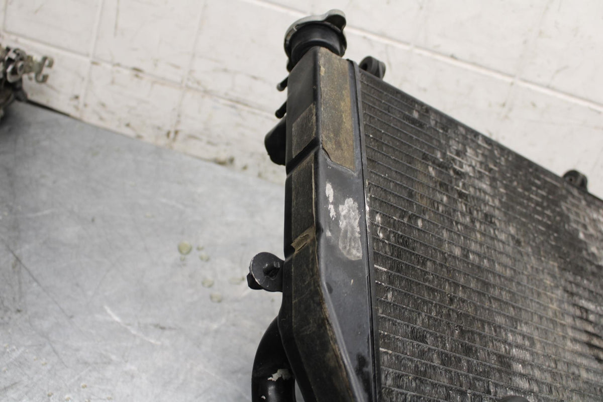 2000 Yamaha YZF R6 ENGINE RADIATOR MOTOR COOLER COOLING RADIATER BB558