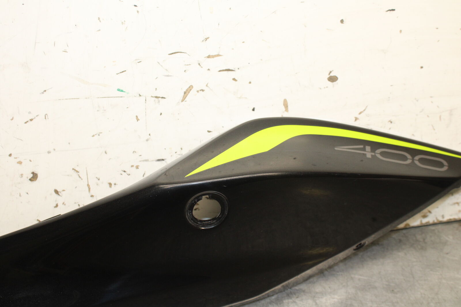 19-22 KAWASAKI Z400 LEFT REAR BACK TAIL FAIRING COWL SHROUD BB738