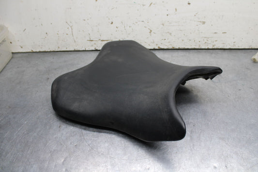 06-07 YAMAHA YZF R6 FRONT DRIVERS SEAT PAD SADDLE PILLION BB742