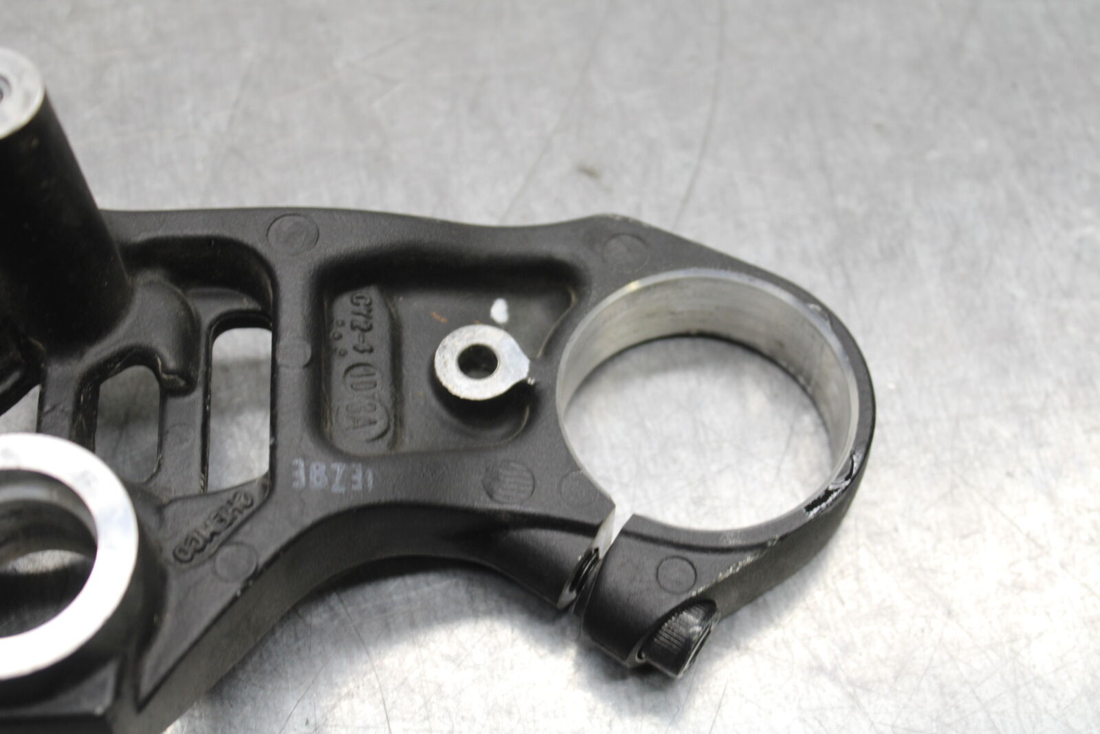 19-24 YAMAHA R3 FORKS UPPER TRIPLE TREE CLAMP BB736