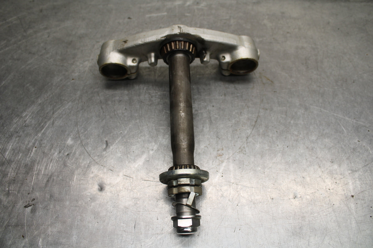1984 Yamaha Virago 1000 FRONT FORKS CLAMP LOWER TRIPLE TREE STEM BB117
