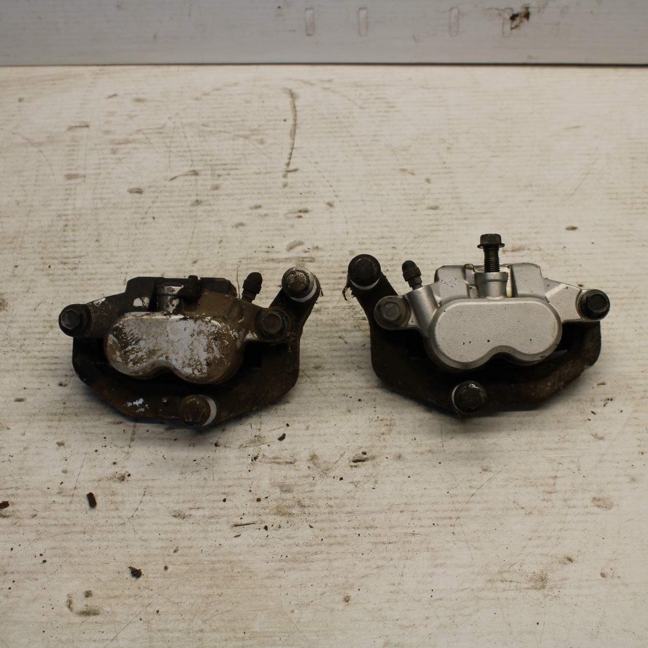 07-08 YAMAHA V STAR 1300 RIGHT LEFT FRONT BRAKE CALIPER SET PAIR CALIPERS BB303