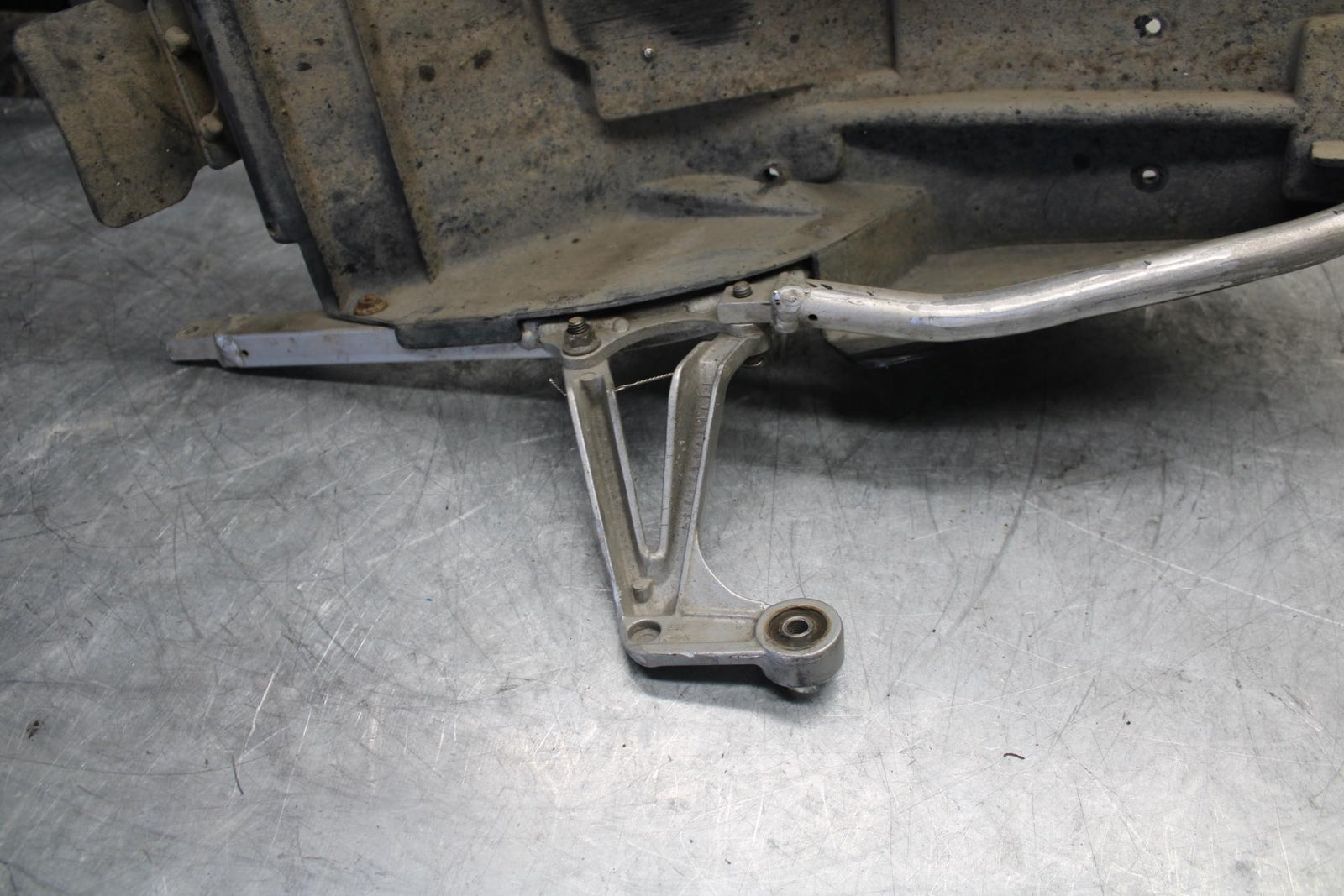1997 Suzuki GSXR750 REAR SUBFRAME BACK SUB FRAME BB527