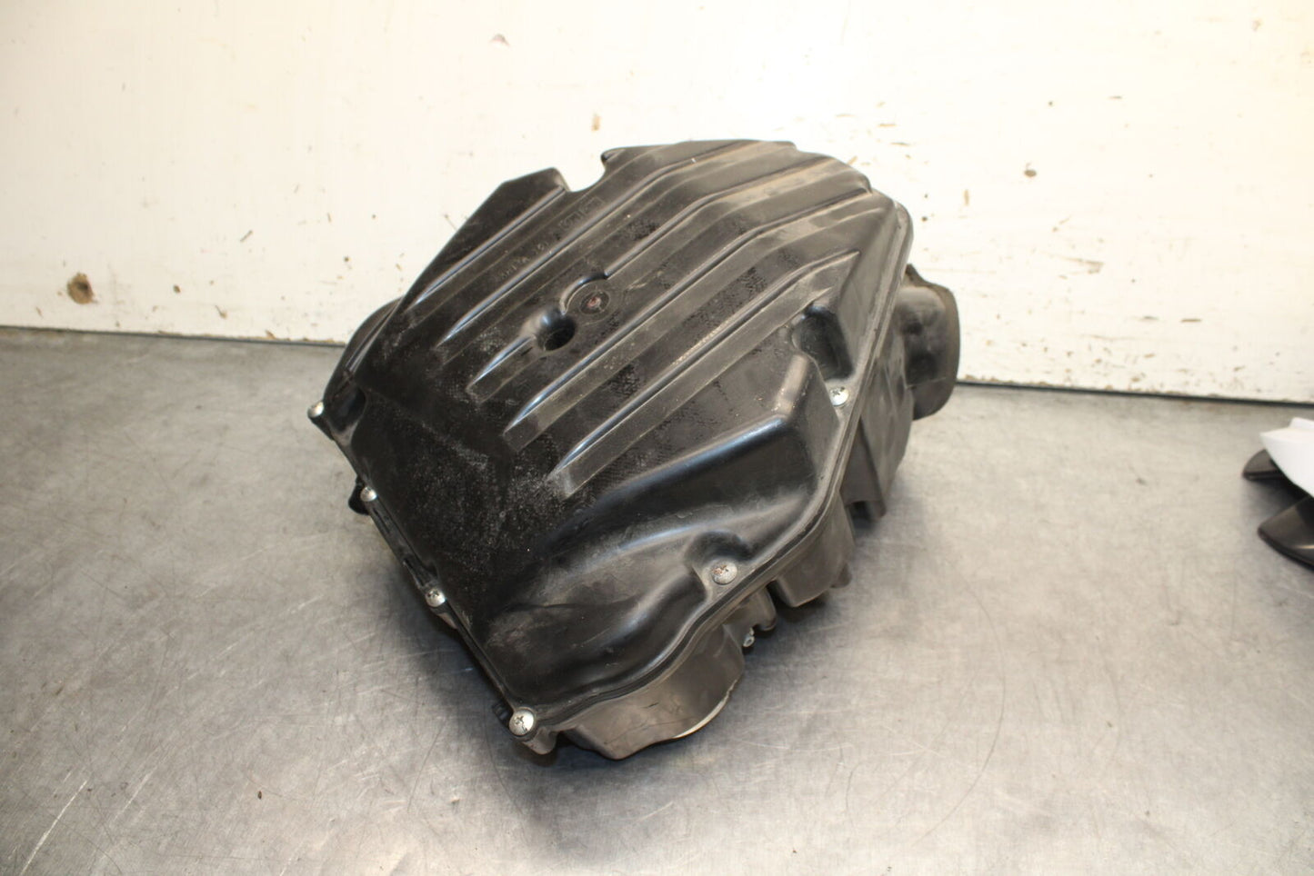 12-13 KAWASAKI Z1000 AIRBOX AIR INTAKE FILTER BOX BB743