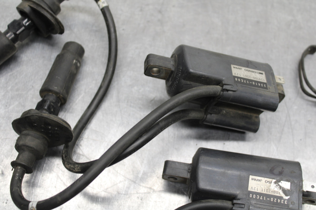 78 SUZUKI GS550E IGNITION COILS COIL SPARK PLUG CAPS BB133