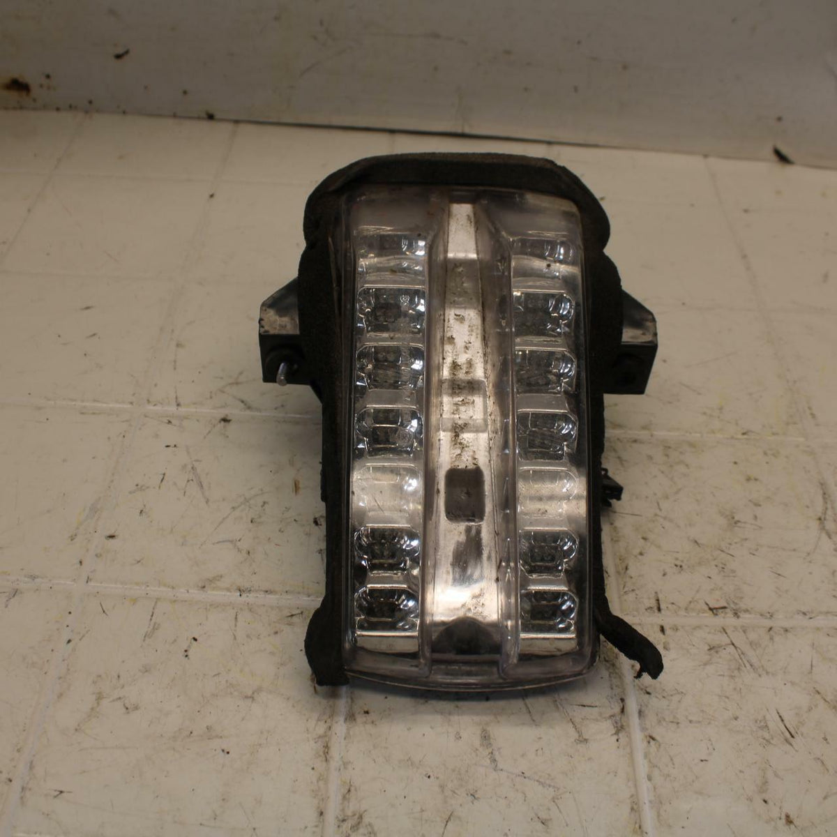 07 SUZUKI SV650 AFTERMARKET REAR TAIL TAILLIGHT BACK BRAKE LIGHT BB13