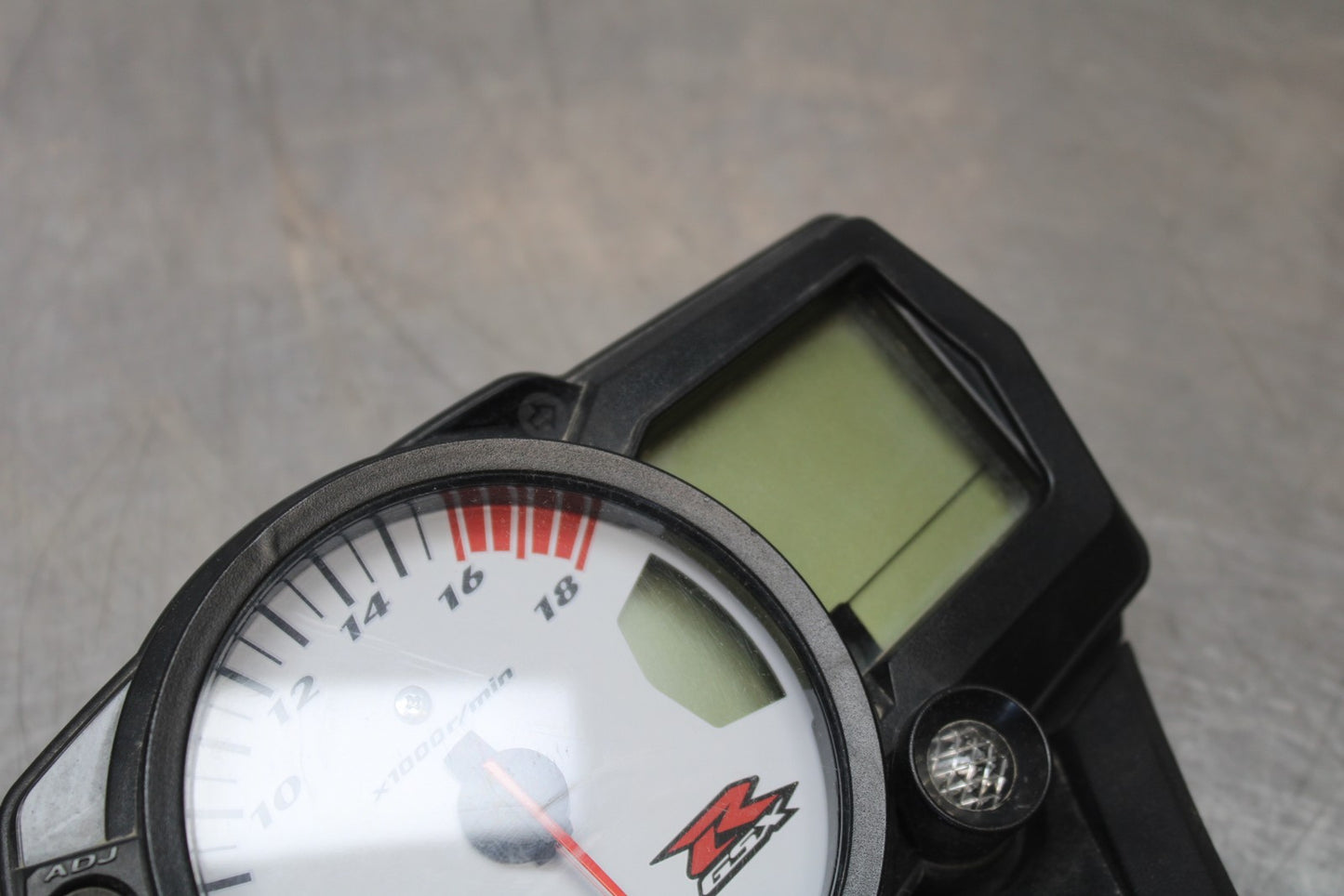 06-07 SUZUKI GSXR 600 SPEEDO TACH GAUGES CLUSTER SPEEDOMETER TACHOMETER BB170