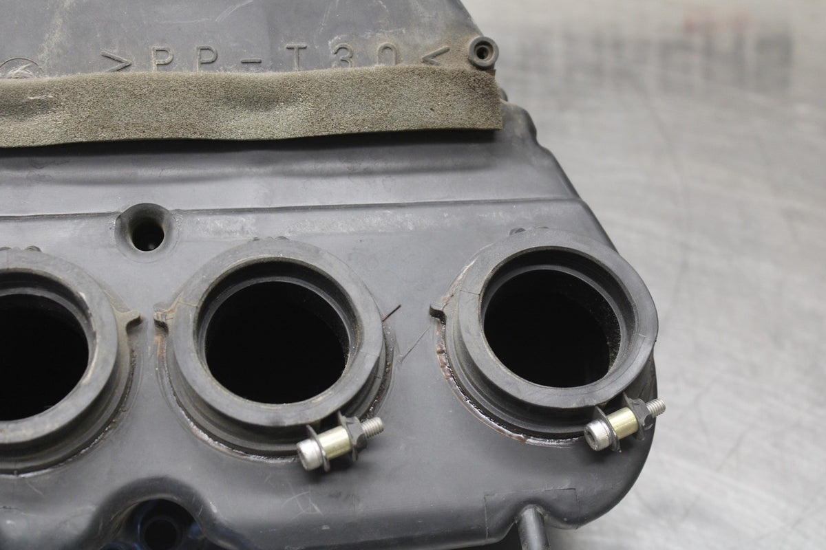 03 YAMAHA YZF R1 AIRBOX AIR INTAKE FILTER BOX BB895
