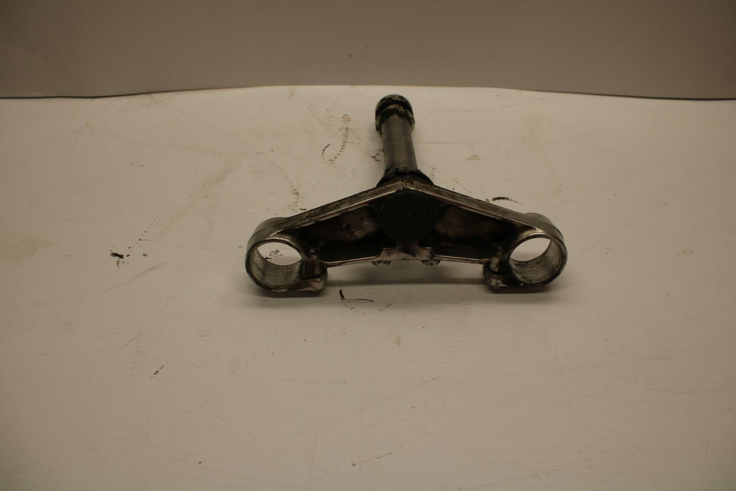 99 YAMAHA YZF R6 FRONT FORKS CLAMP LOWER TRIPLE TREE STEM 5EB-23340-00-00 BB246
