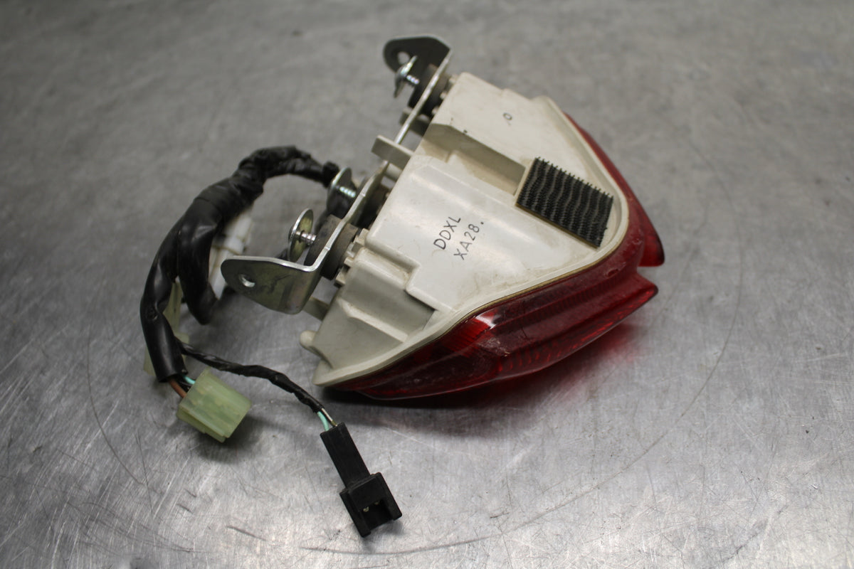 08-10 SUZUKI GSXR 600 REAR TAIL TAILLIGHT BACK BRAKE LIGHT BB132