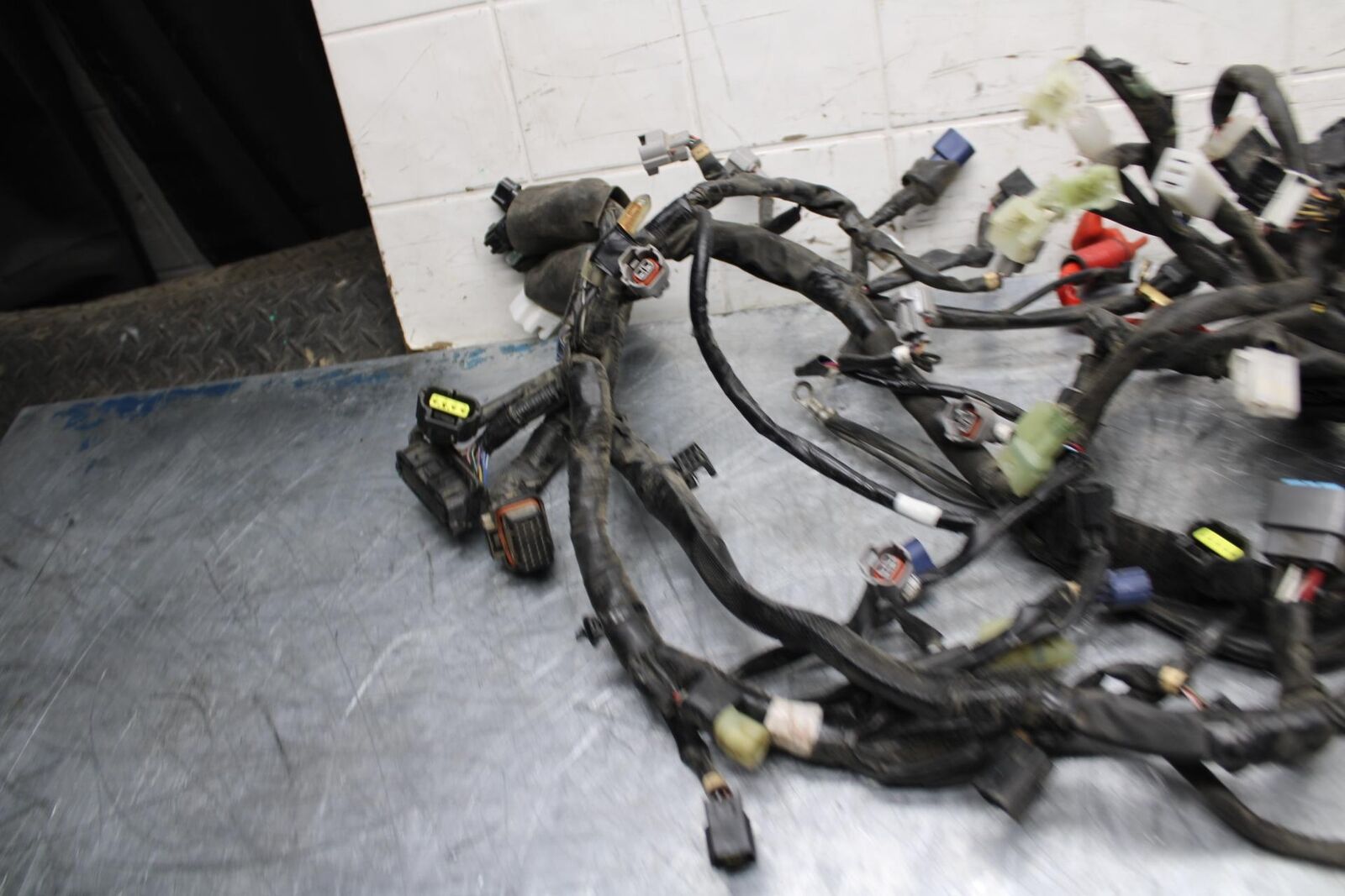 18 YAMAHA YZF R1  MAIN ENGINE WIRING HARNESS MOTOR WIRE LOOM BB473