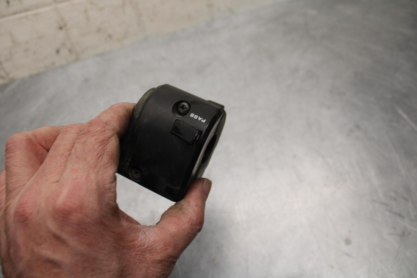 11-14 KAWASAKI VERSYS 650 LE 650C LEFT CLIP ON HANDLE HORN SIGNALS SWITCH BB498