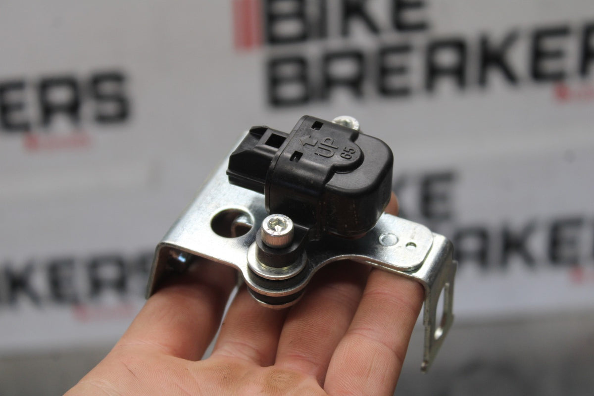 25 KAWASAKI Z900 TIP OVER BANK ANGLE CRASH SENSOR SWITCH  BB928