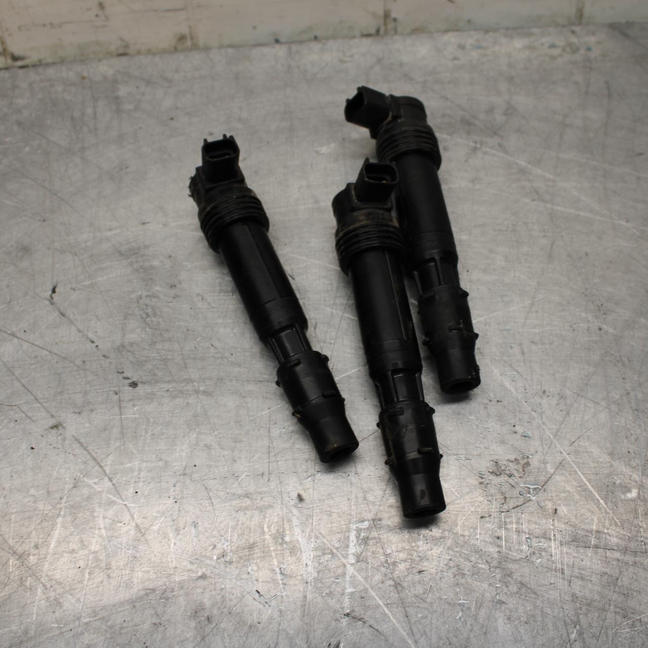 17-21 TRIUMPH STREET TRIPPLE R ABS IGNITION COILS COIL SPARK PLUG CAPS bb452