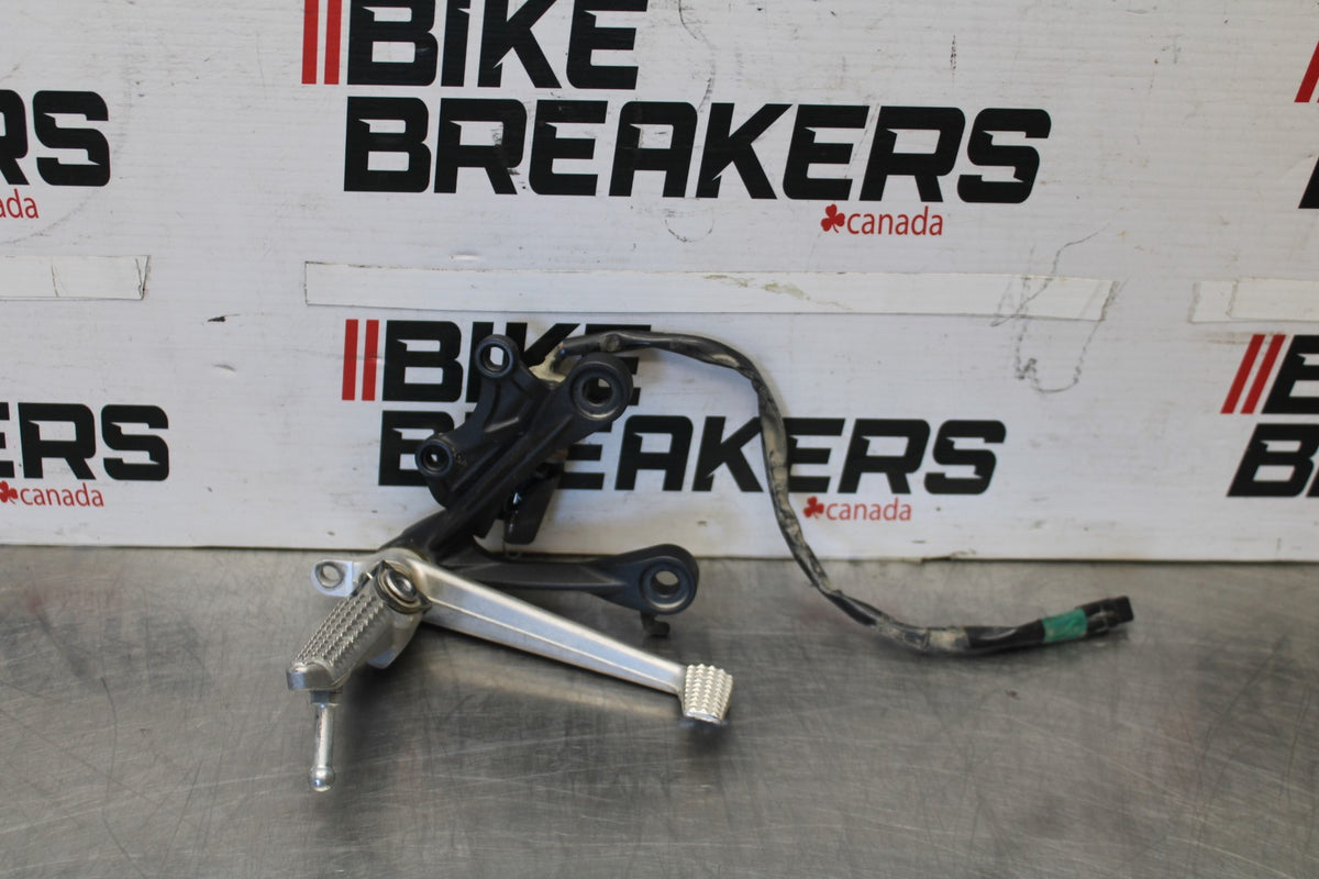 24 KAWASAKI NINJA ZX6R ZX636 ABS 40TH ANNIVERSARY RIGHT REARSET REAR SET BB911