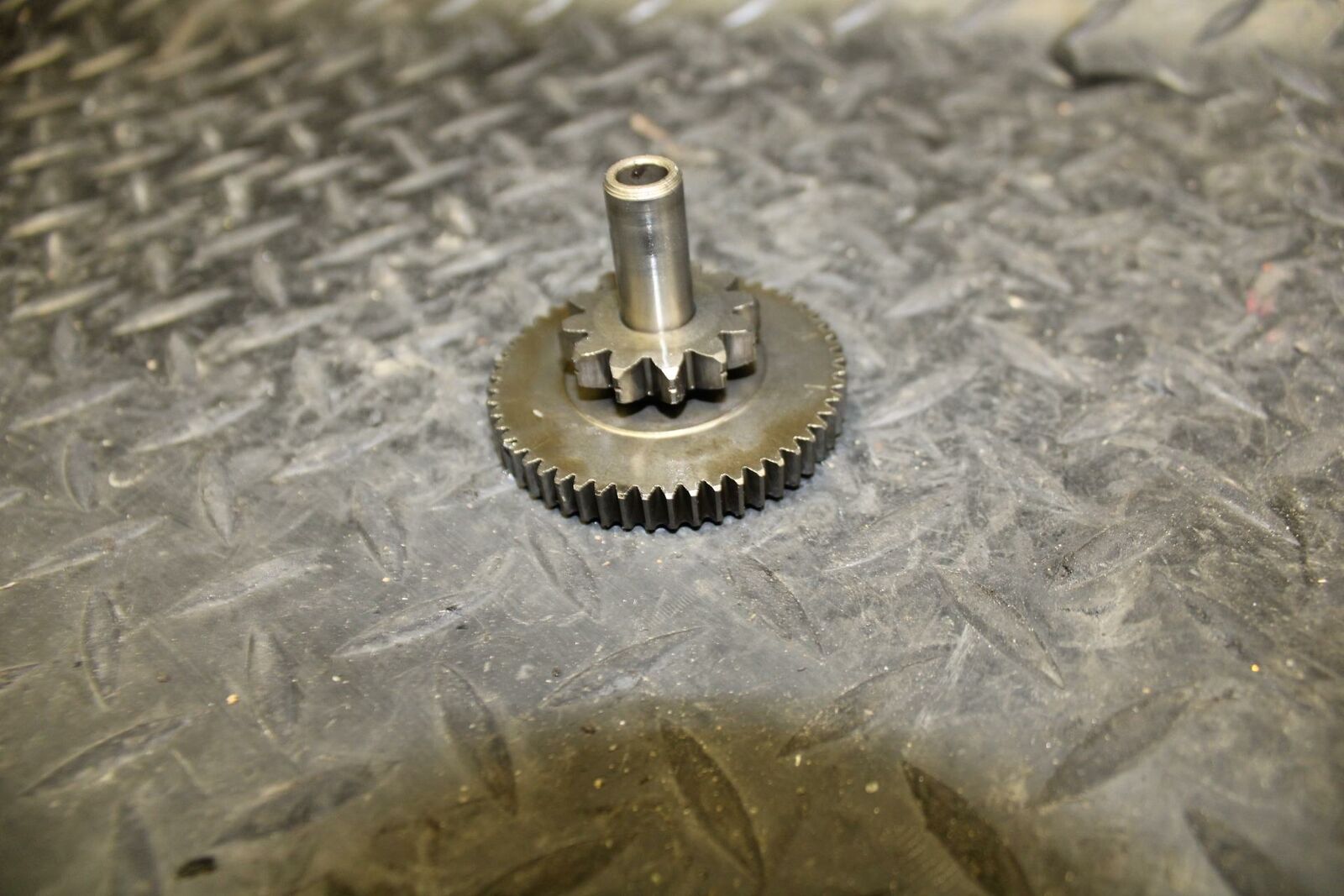 05-06 SUZUKI KATANA 750 GSX750F ENGINE MOTOR IDLER IDLING GEAR bb166