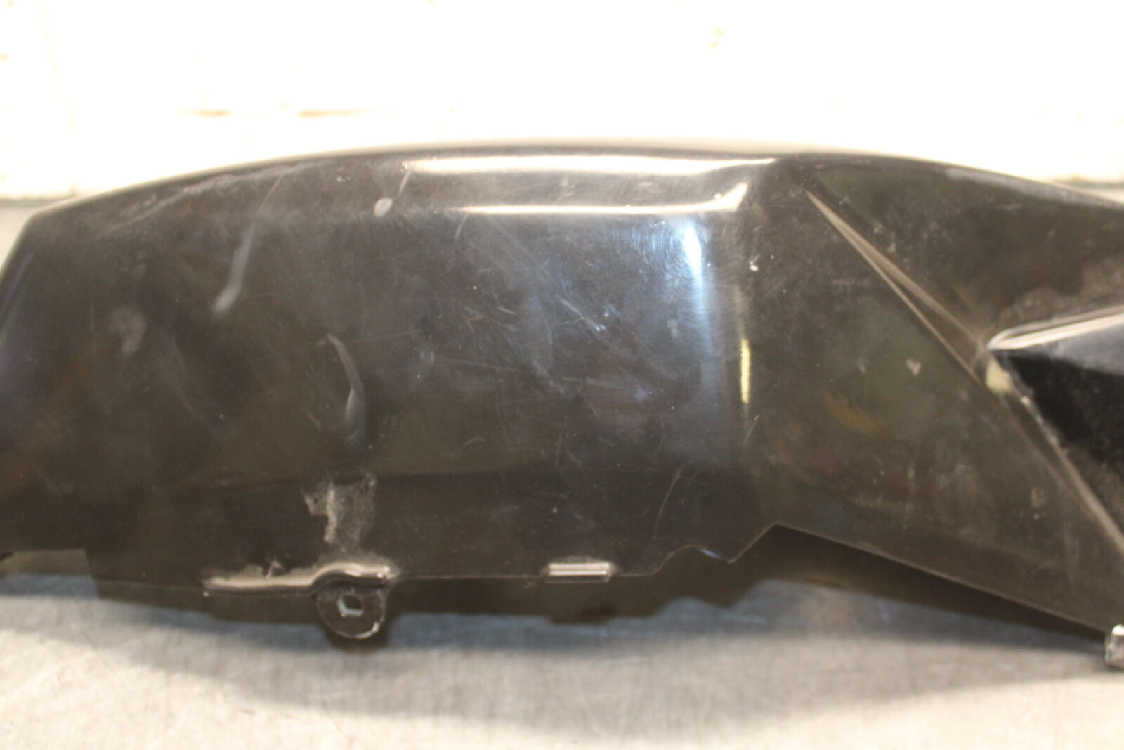 08-09 SUZUKI GSXR600 LEFT REAR BACK TAIL FAIRING COWL SHROUD BB728