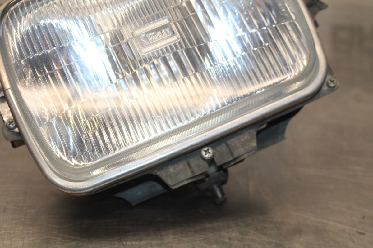 84 HONDA INTERCEPTOR 1000 VF1000F FRONT HEADLIGHT HEAD LIGHT LAMP BB878