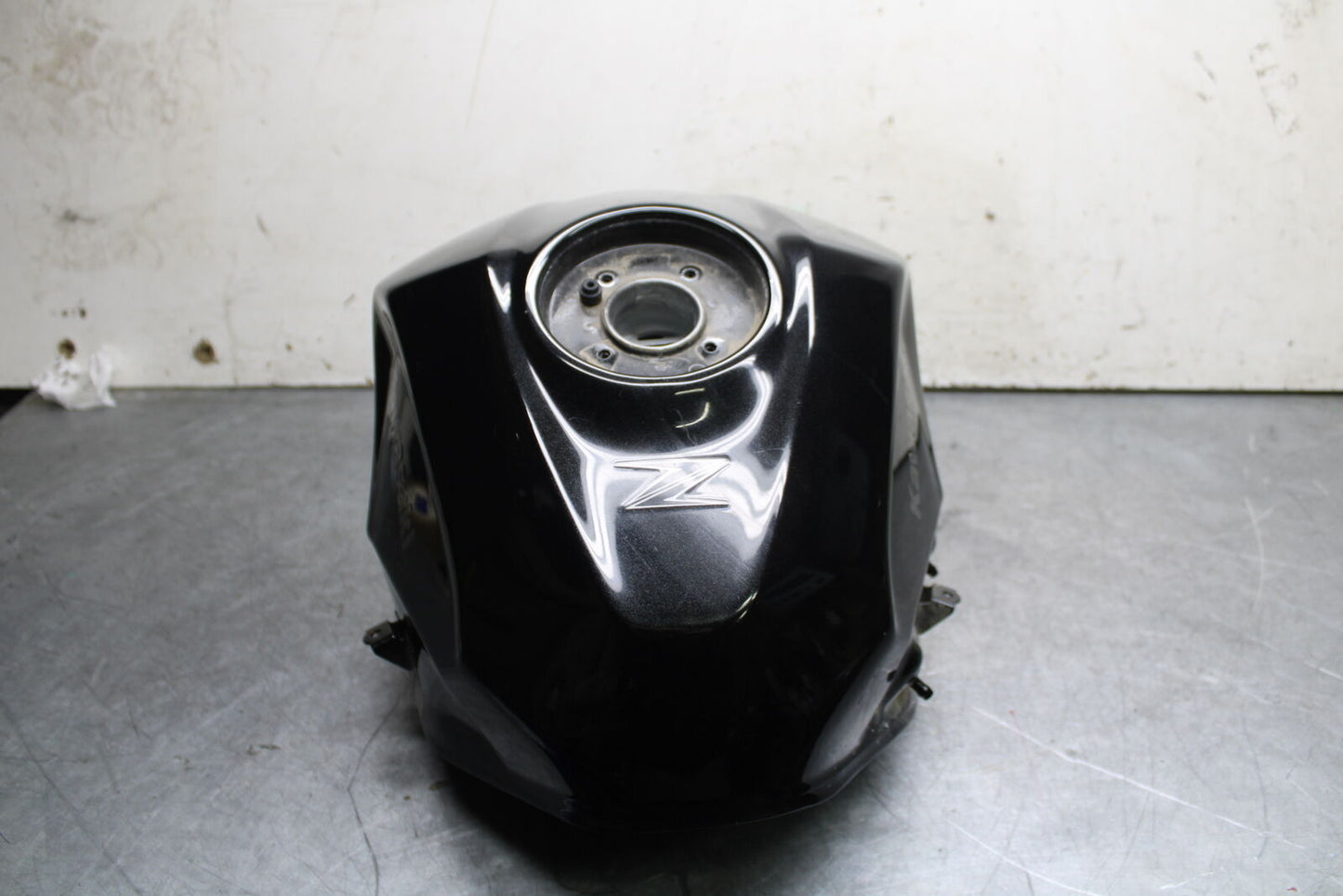 19-22 KAWASAKI Z400 GAS TANK FUEL CELL PETROL RESERVOIR BB708