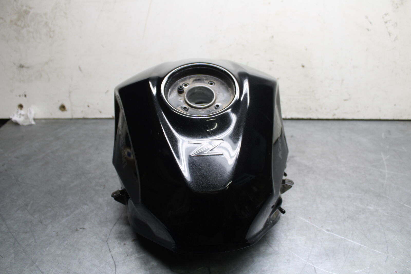 19-22 KAWASAKI Z400 GAS TANK FUEL CELL PETROL RESERVOIR BB708