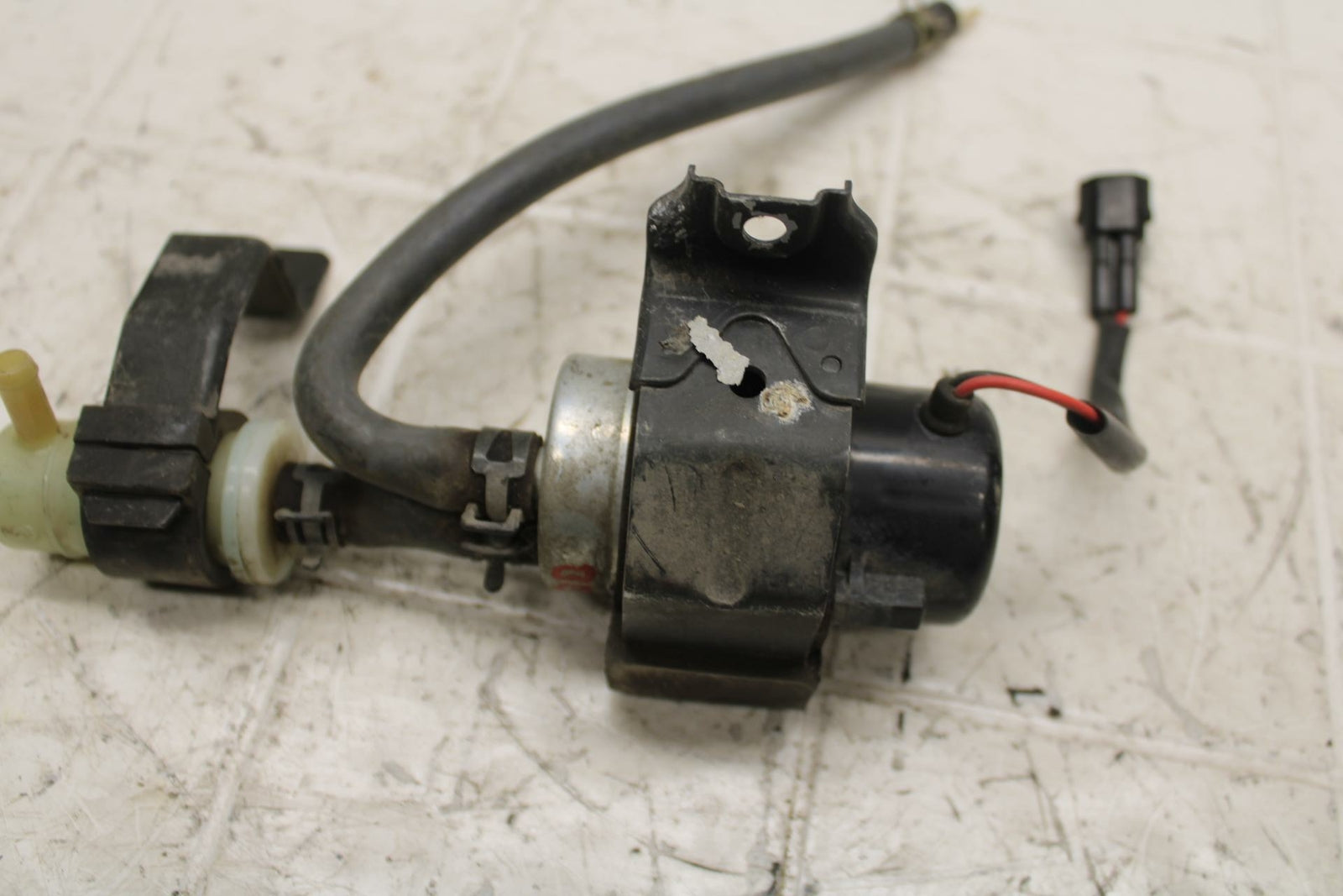 01 KAWASAKI NINJA ZX6R FUEL PUMP GAS PETROL SENDER UNIT BB25