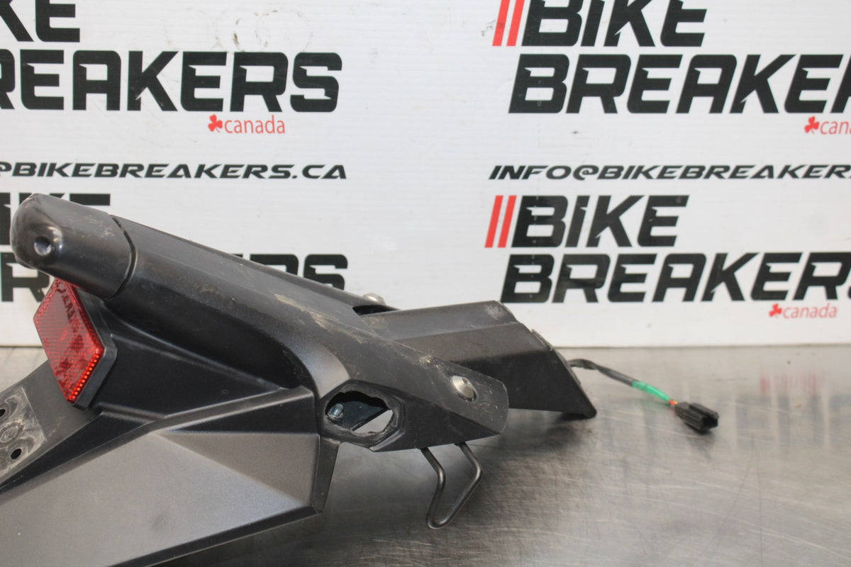 12-16 KAWASAKI NINJA 650 EX650F ABS REAR BACK FENDER MUD GUARD BB860