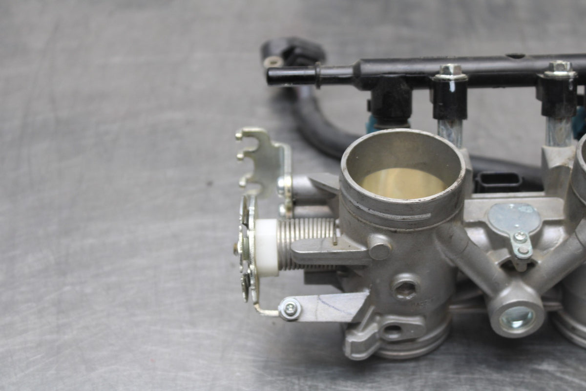 23-24 YAMAHA MT-07 MAIN FUEL INJECTORS / THROTTLE BODIES BB927
